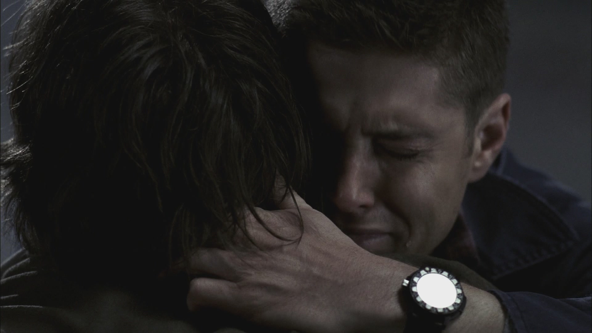 All Hell Breaks Loose - Dean hugs dead Sam